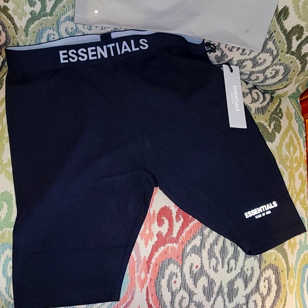 ESSENTIALS Fear of God